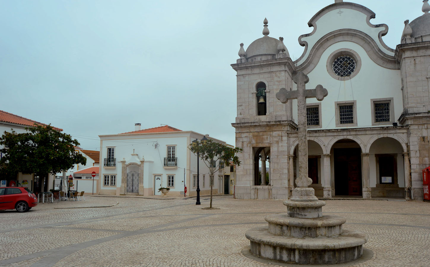 Igreja de Nossa Senhora da Conceição Atouguia da Baleia Fachada Peniche // GoPeniche o teu Guia Turístico Local