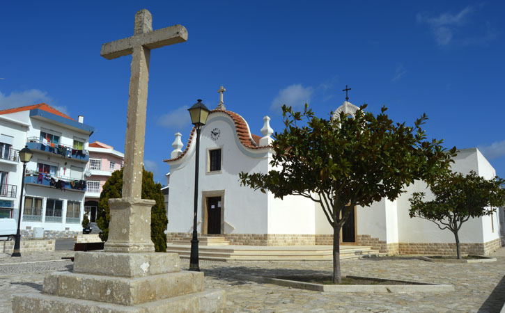 Freguesias de Peniche, Ferrel, Igreja- GoPeniche Guia Turístico Local